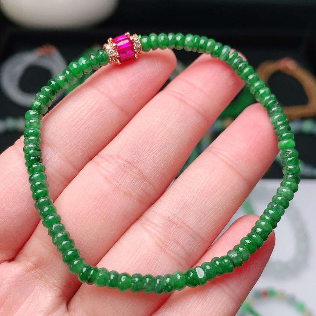 翡翠手链未镶嵌翡翠