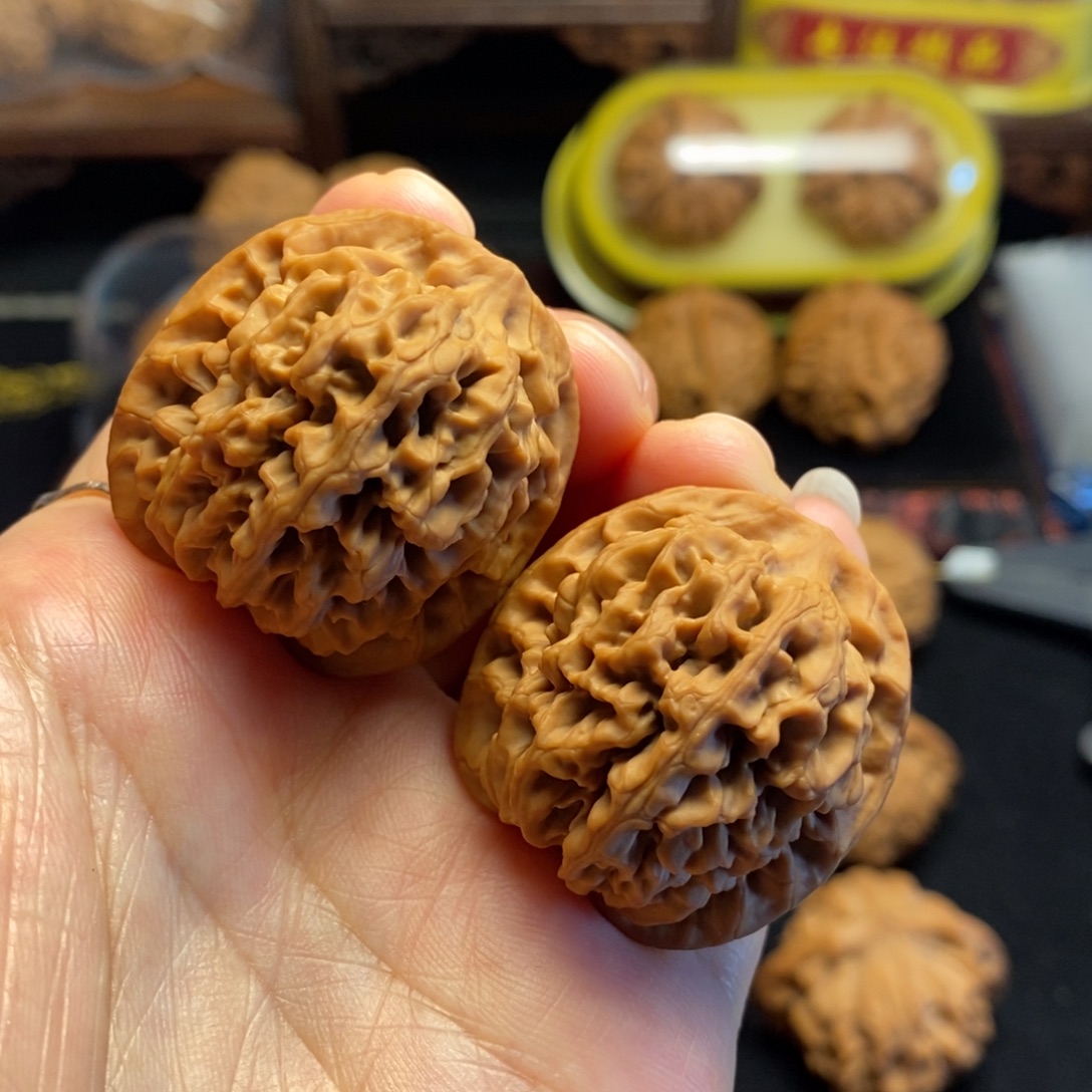 桃核把件秦闷33精品