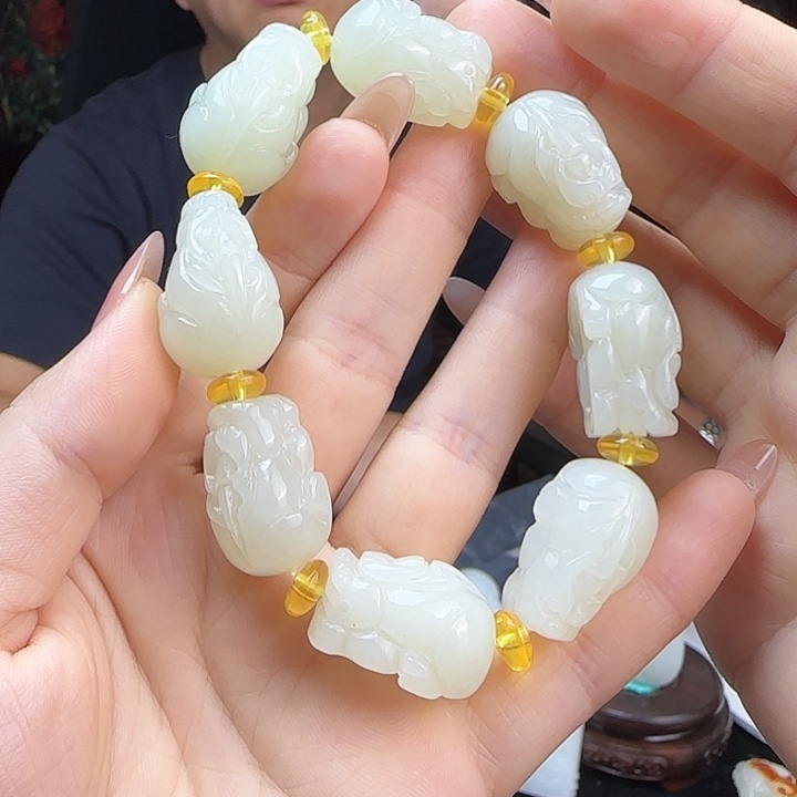 和田玉未镶嵌颈饰定制发货