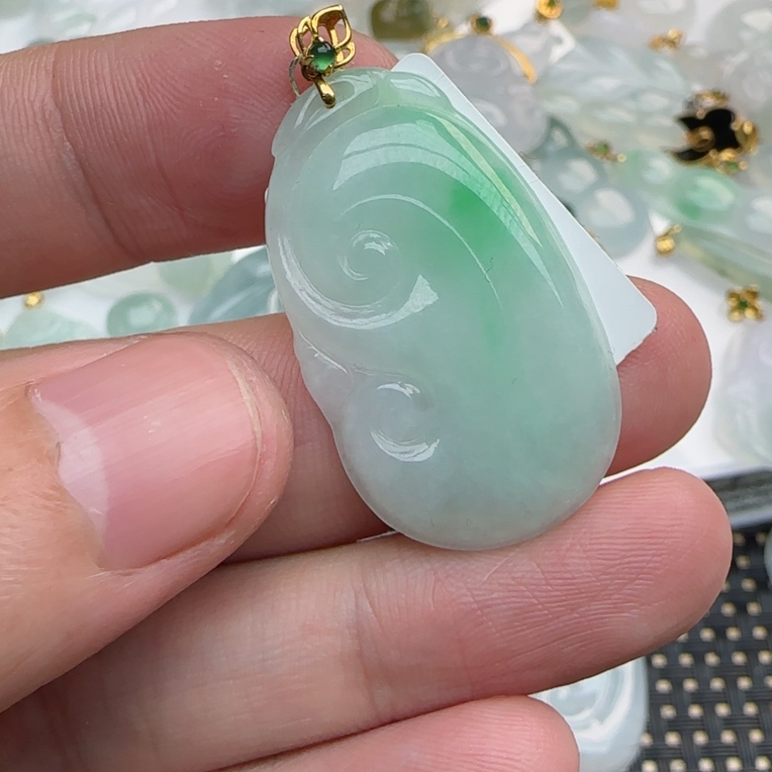 【闪购商品】翡翠吊坠(不含链)18K金镶嵌如意
