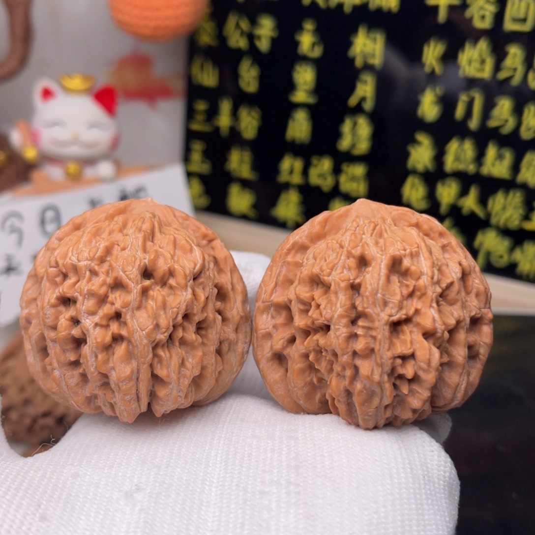 文玩核桃手串山地楼