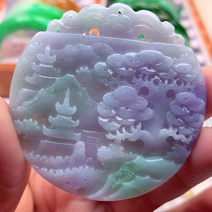 翡翠颈饰未镶嵌翡翠