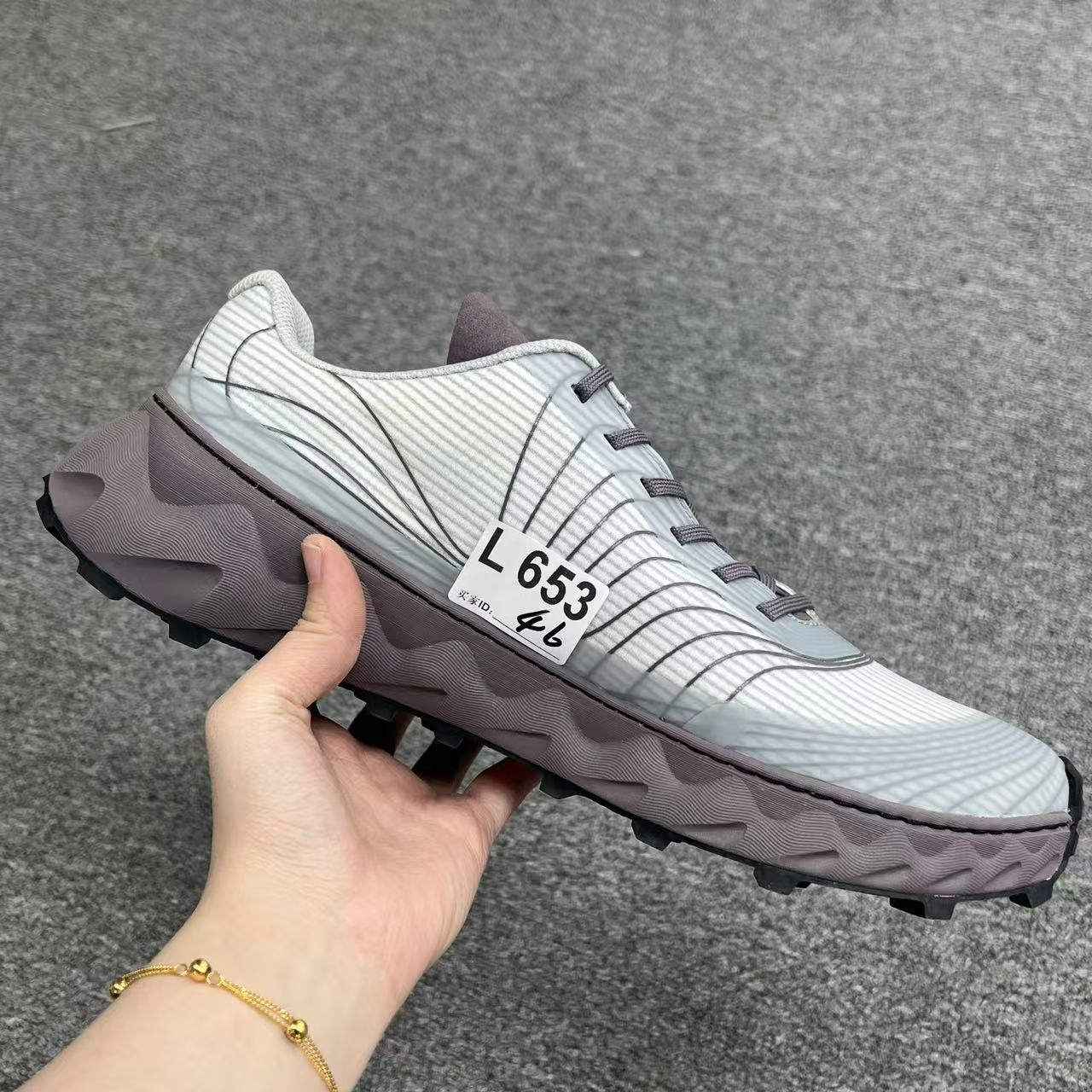 3号上新款男女高端户外休闲鞋 L653