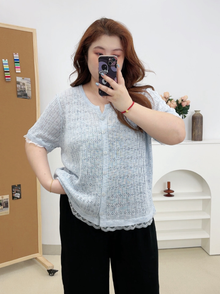 5558大码女装小V领蕾丝拼接设计感夏季新款防晒短袖针织开衫上衣