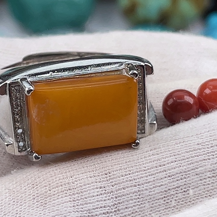 南红玛瑙未镶嵌珠宝奇石