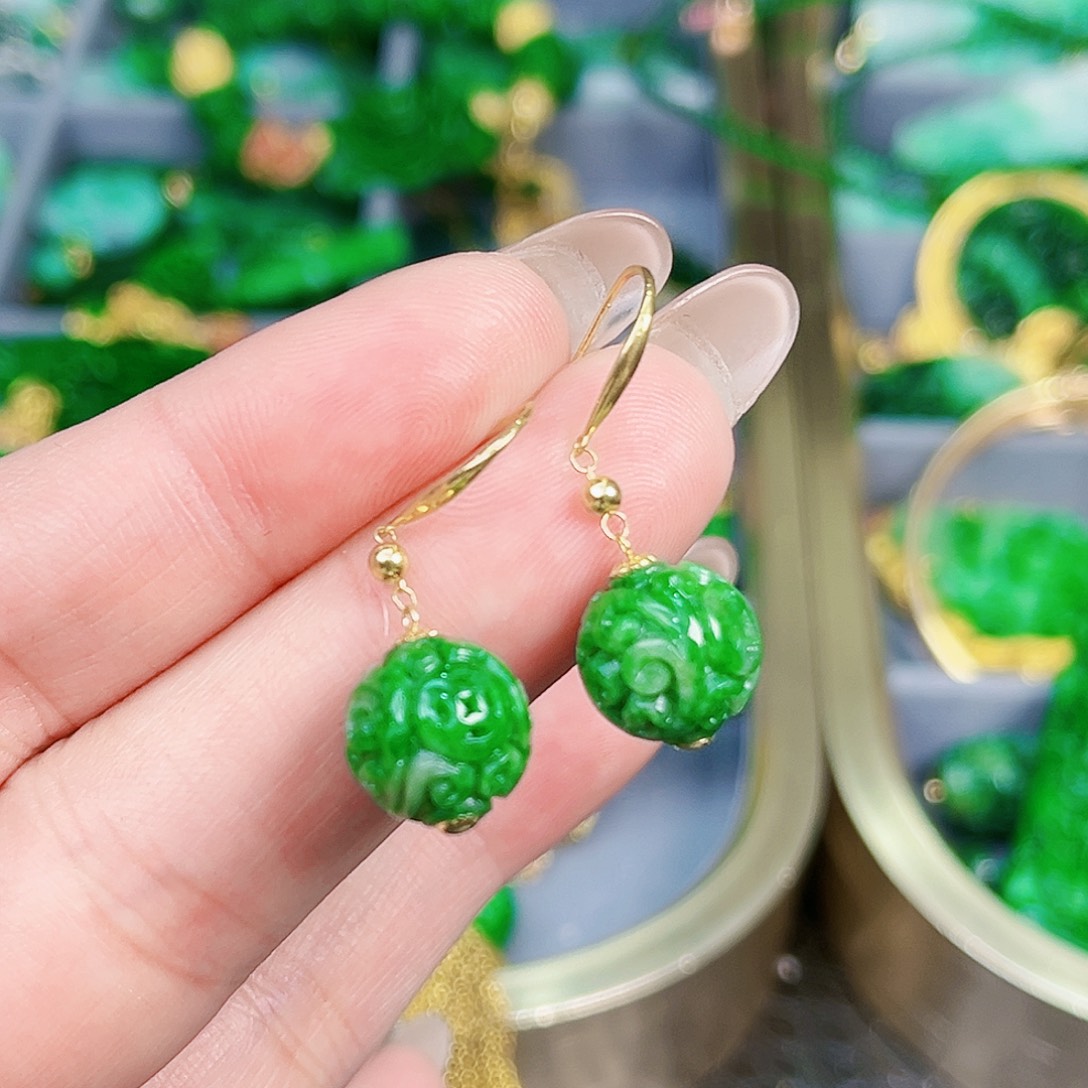 翡翠颈饰18K金镶嵌耳饰