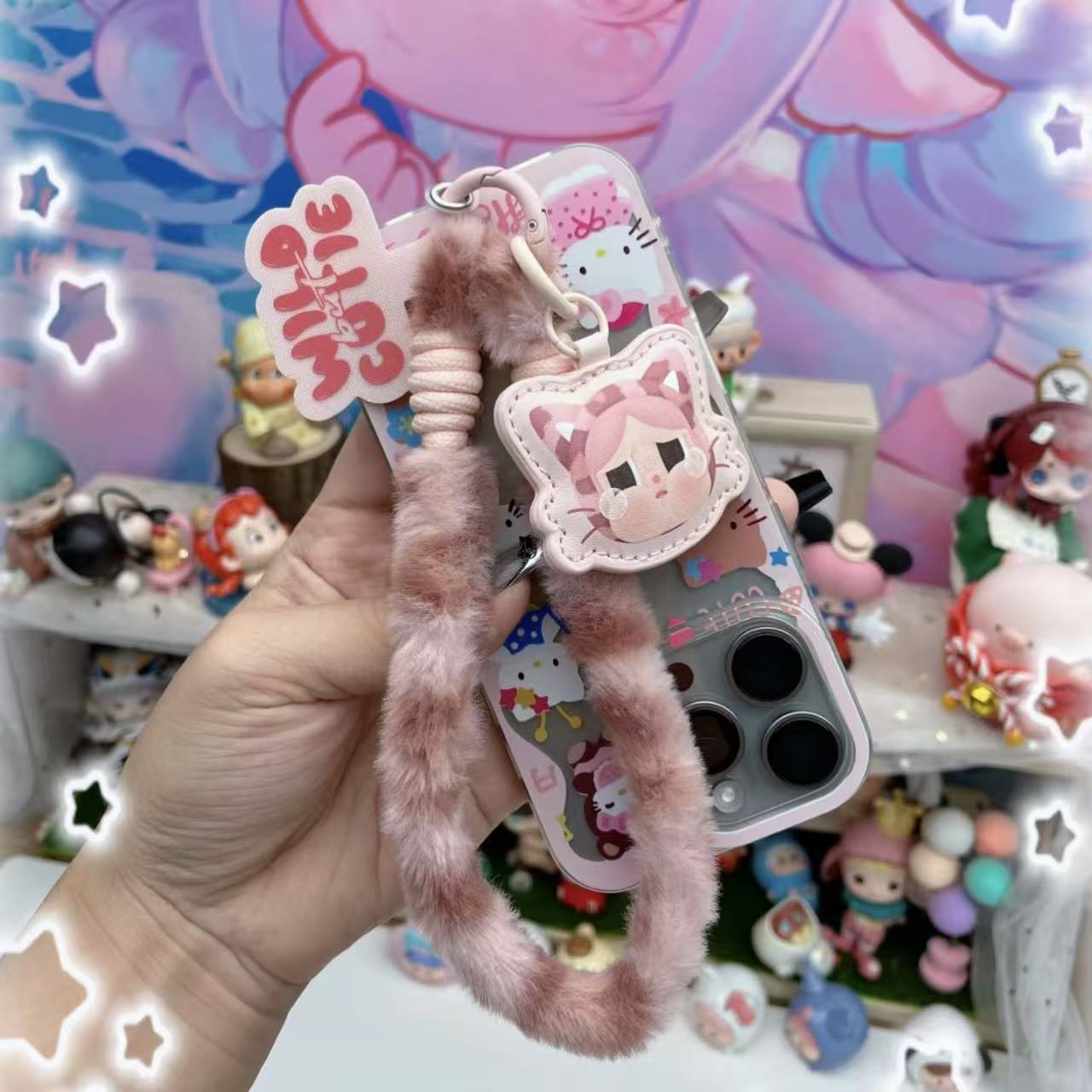 CRYBABY豹豹猫猫系列手机挂绳盲盒哭娃挂件包挂