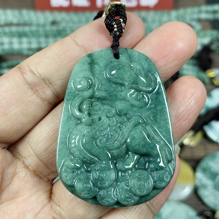 【闪购商品】翡翠颈饰未镶嵌玉吊坠翡翠玉飞天貔貅牌