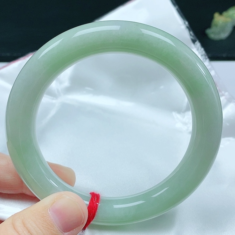 【闪购商品】翡翠手镯未镶嵌天然翡翠手镯