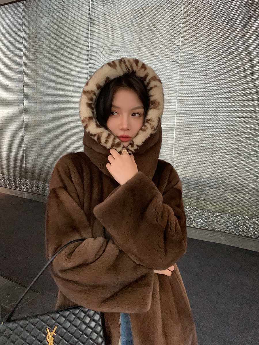 公主家紫标天鹅绒貂皮大衣女整貂横排年轻水貂皮草女方领宽松外套