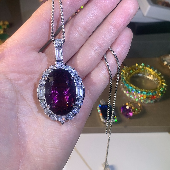 非金属87吊坠。           