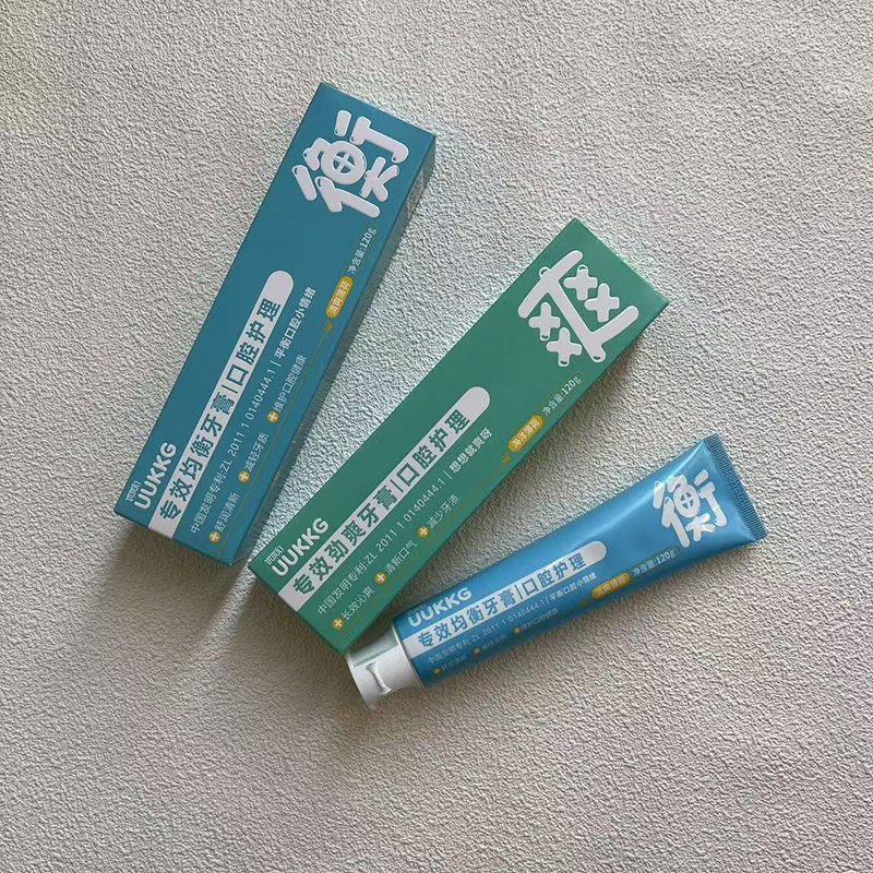 #021清新劲爽牙膏