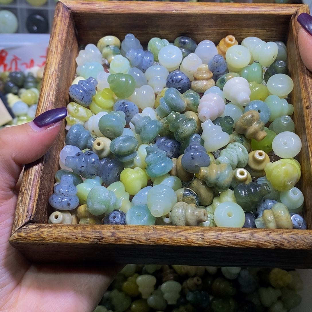 未镶嵌蛇纹石玉其他M****t254