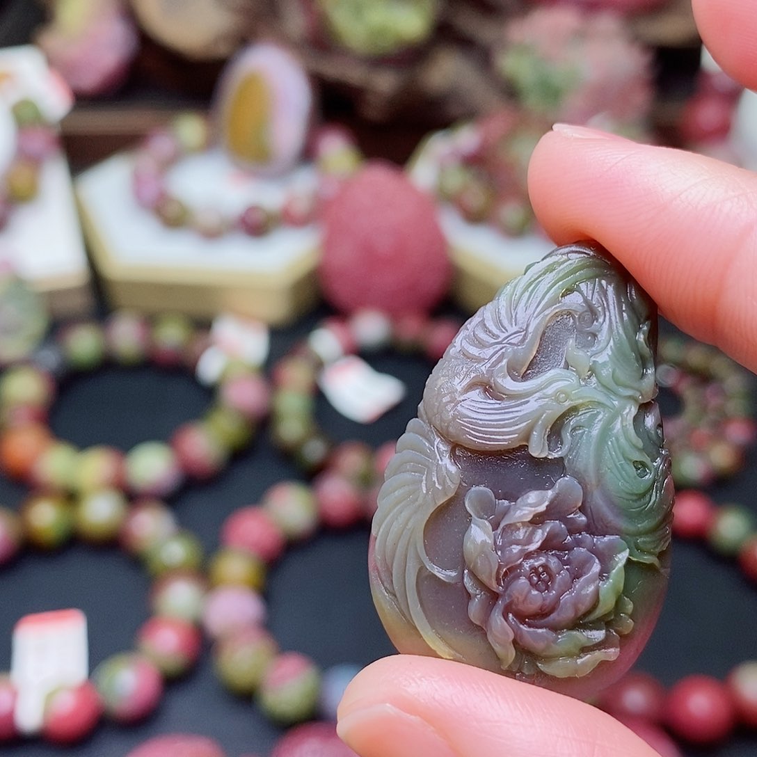 玛瑙/玉髓珠宝奇石未镶嵌用****2盐源玛瑙定制