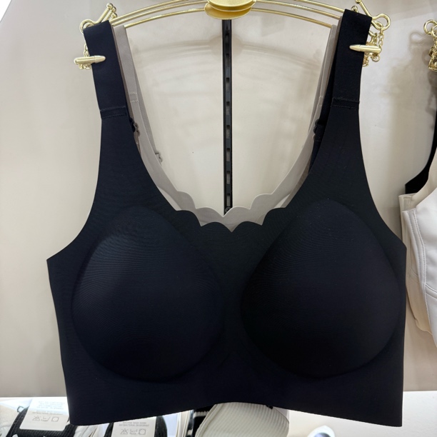 奢丝物语20259女款内衣小胸显大防下垂无痕舒适内衣