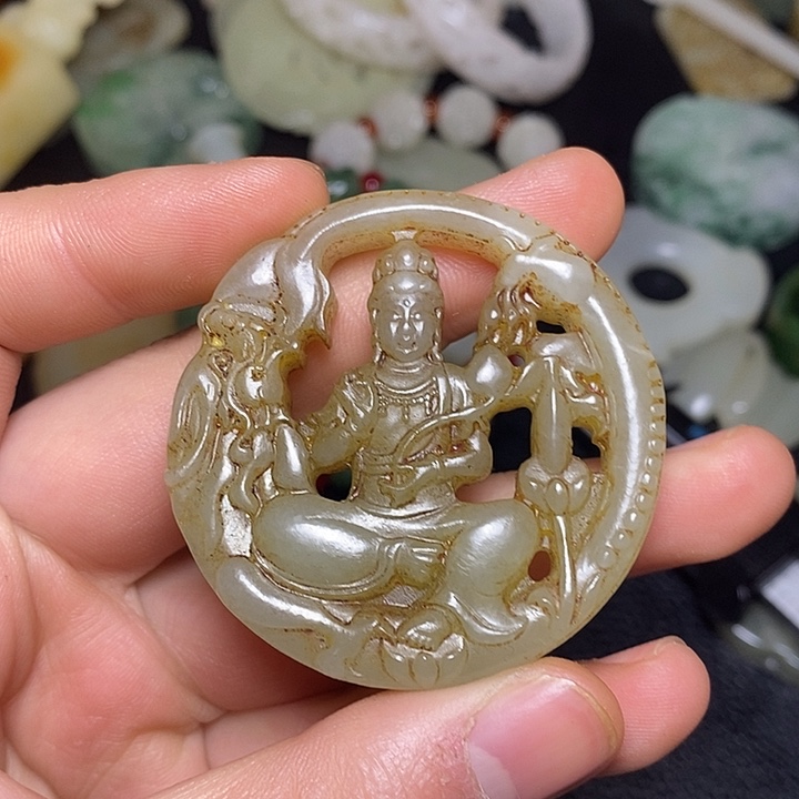 和田玉未镶嵌颈饰