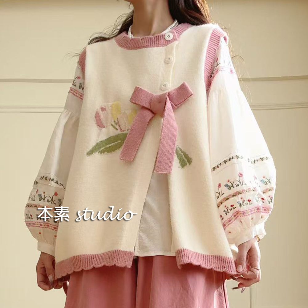 郁金香 M9857郁金香蝴蝶结波浪边侧开扣圆领针织马甲