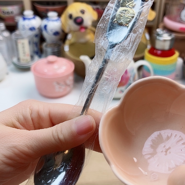 15556889899898699996