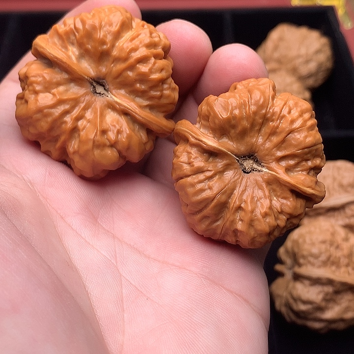 薇***笑吊坠文玩核桃蛤蟆头