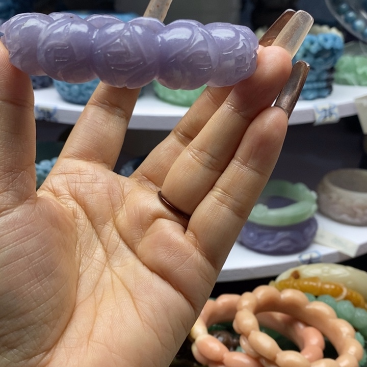 未镶嵌手镯石英岩玉