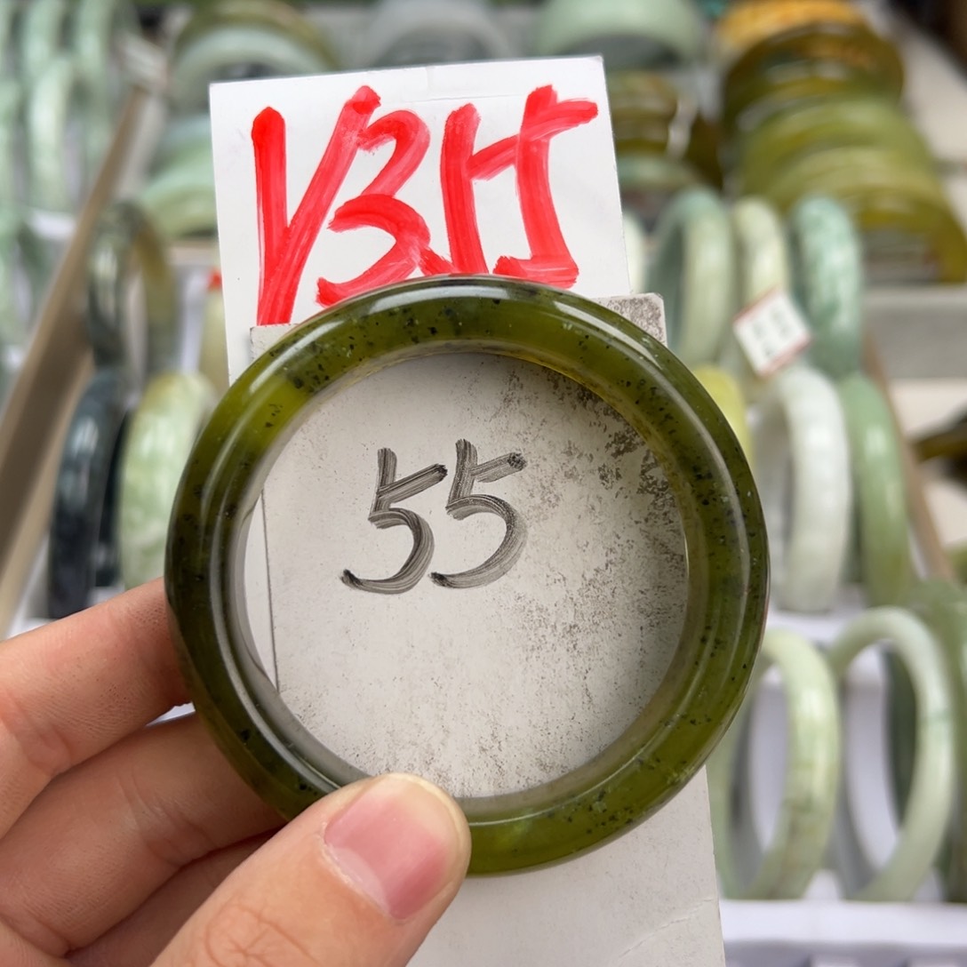 岫玉手镯未镶嵌天然岫玉微瑕