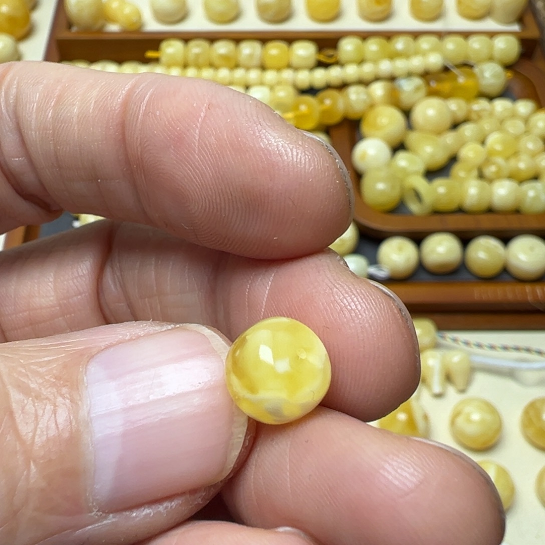 张***.琥珀未镶嵌裸石琥珀蜜蜡