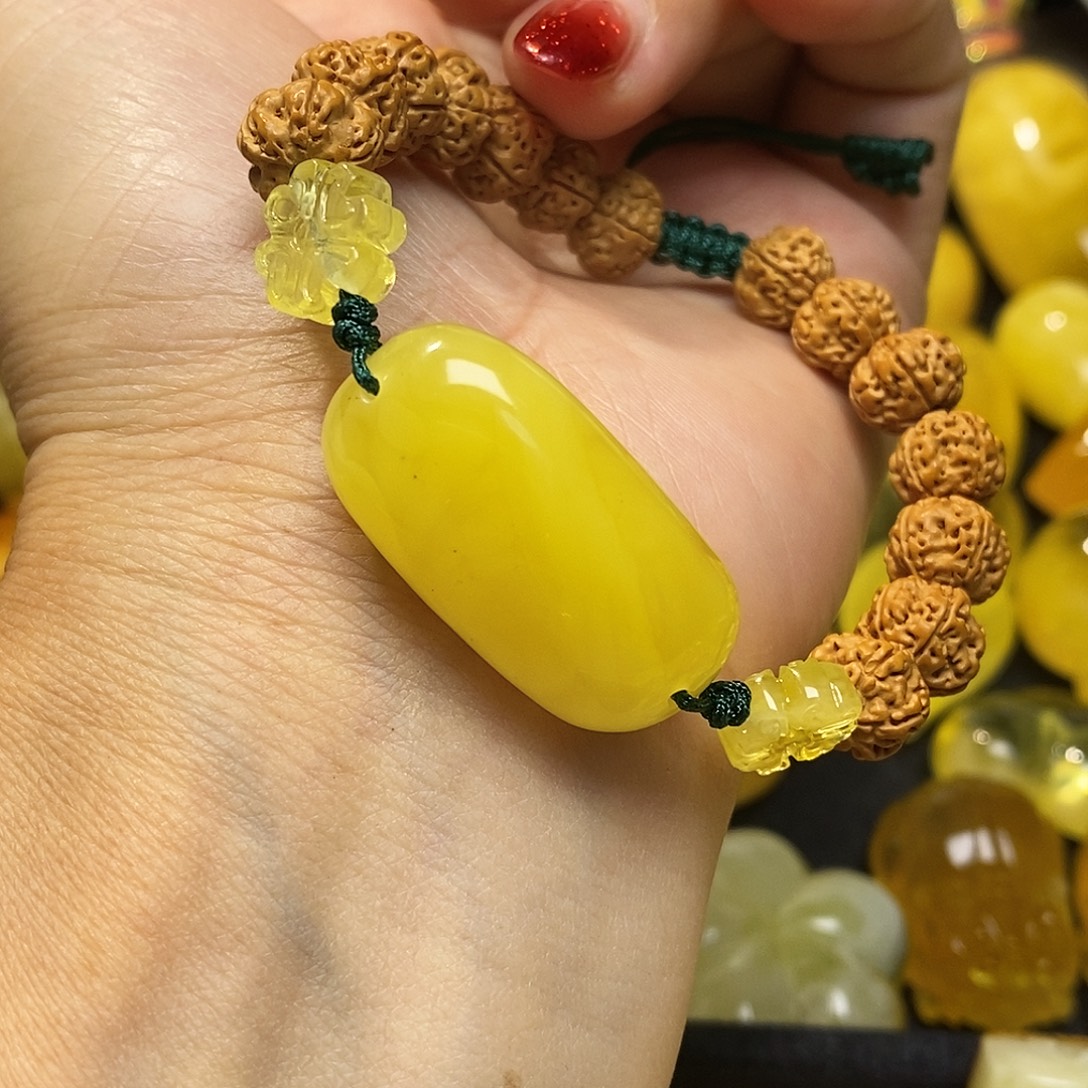 蜜蜡未镶嵌珠宝奇石