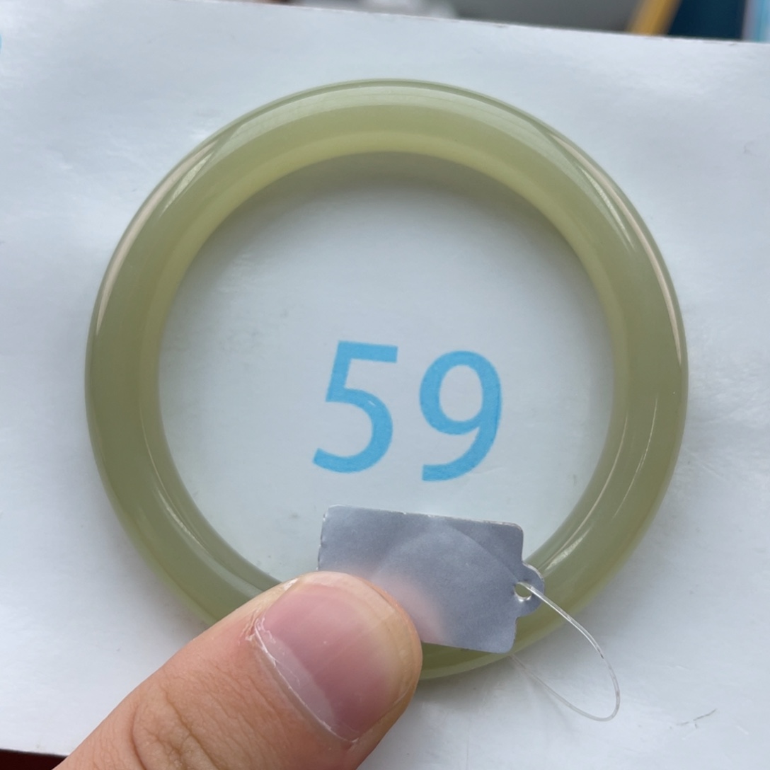 和田玉手镯未镶嵌星*