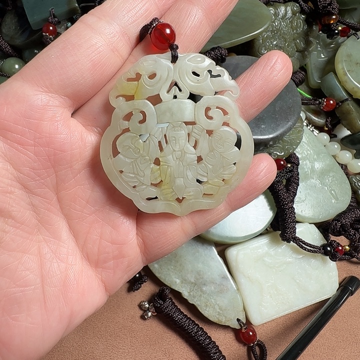 和田玉颈饰未镶嵌