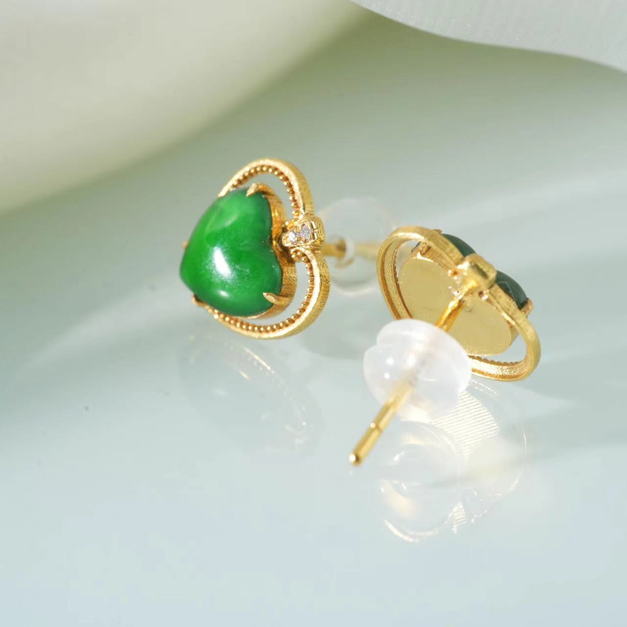 【初见珠宝】18k金翡翠爱心耳钉10-1CH208X21【多样性发一件】