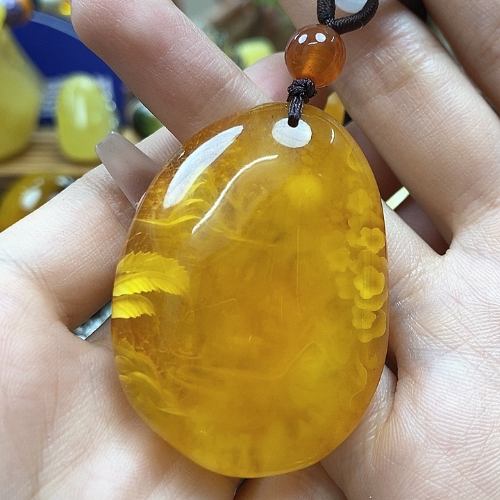 琥珀颈饰未镶嵌吊坠