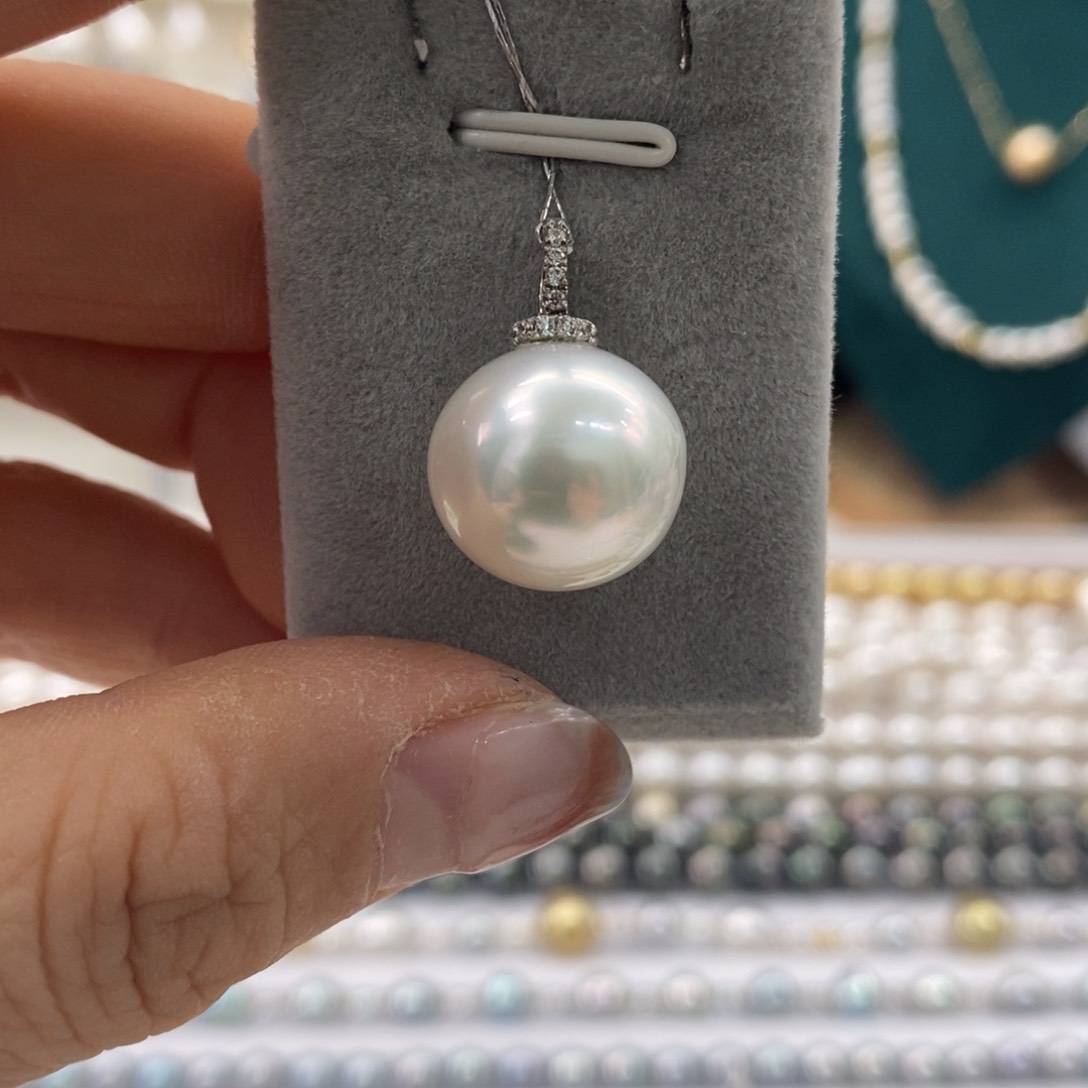 海水珍珠颈饰18K金镶嵌14-15m m