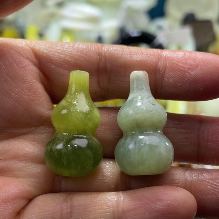 岫玉未镶嵌吊坠吊坠