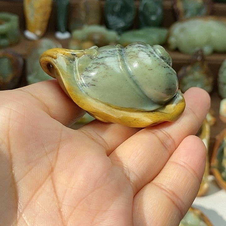 岫岩河磨玉（透闪石质玉）未镶嵌颈饰