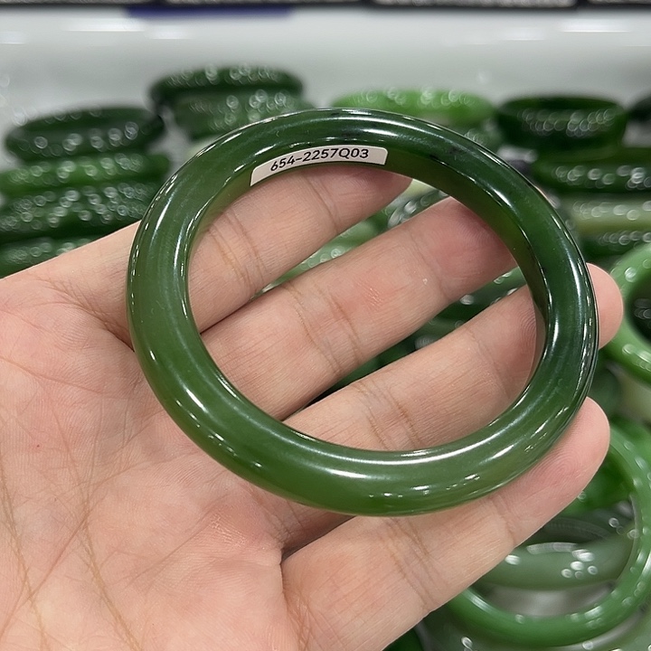 和田玉未镶嵌手镯56.8～0