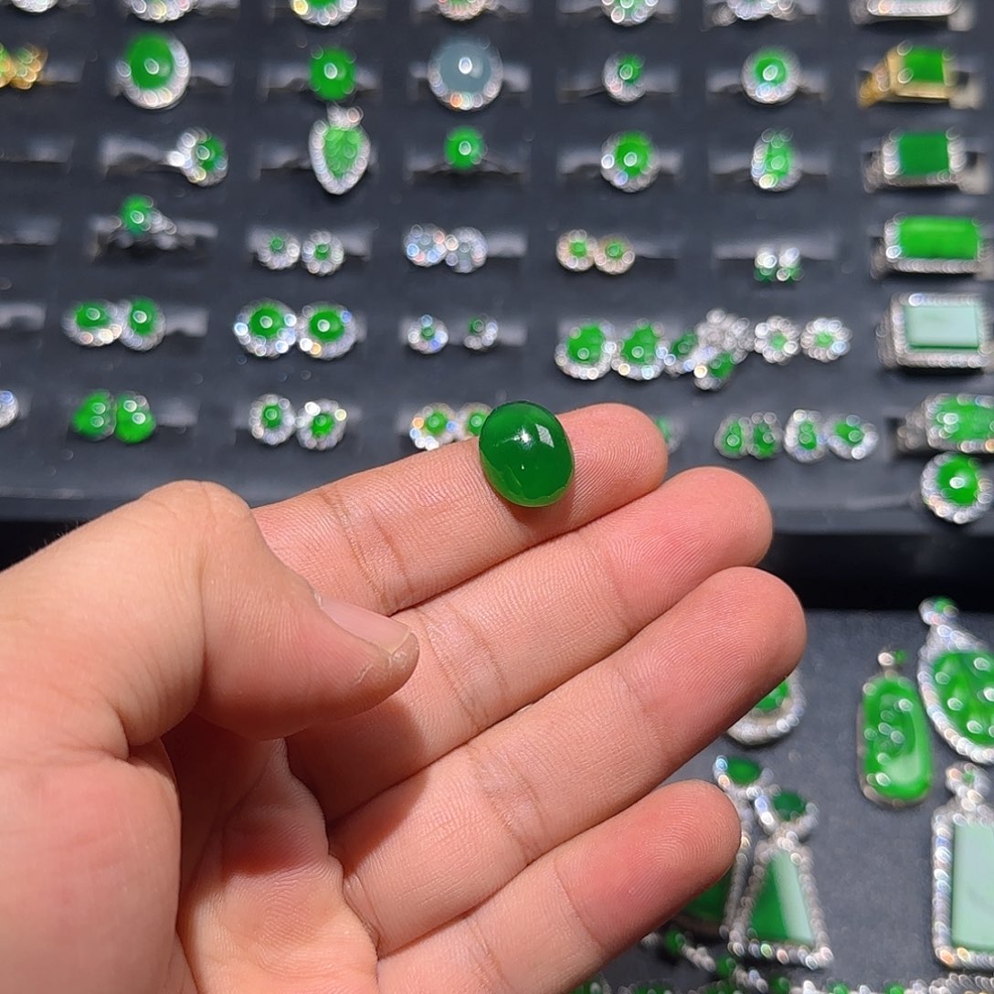 老***孩翡翠未镶嵌戒指A货翡翠