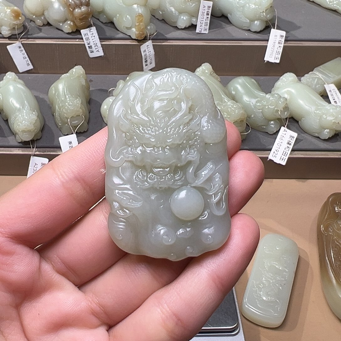 和田玉挂件未镶嵌
