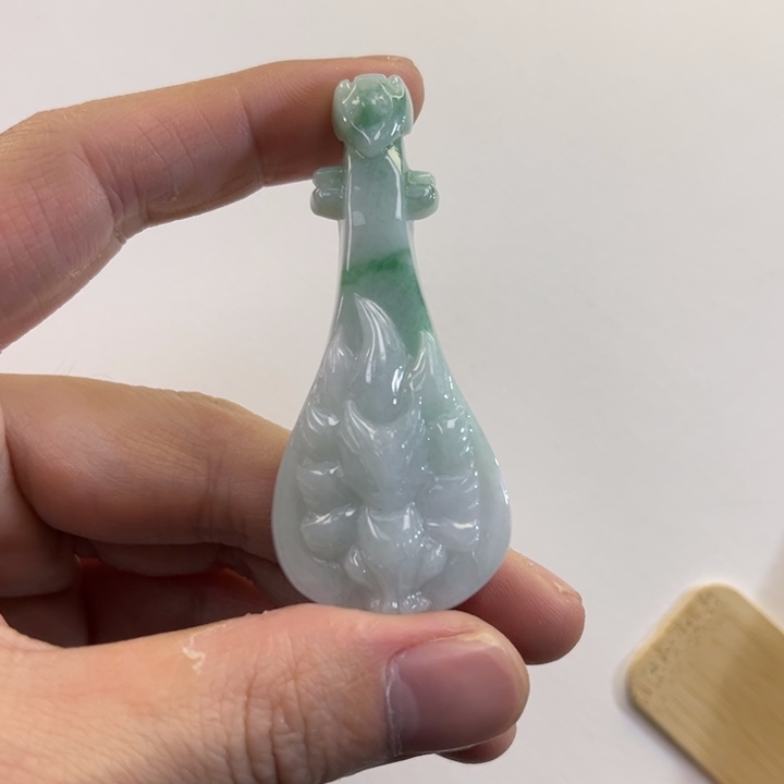 翡翠吊坠(赠链)未镶嵌代编织