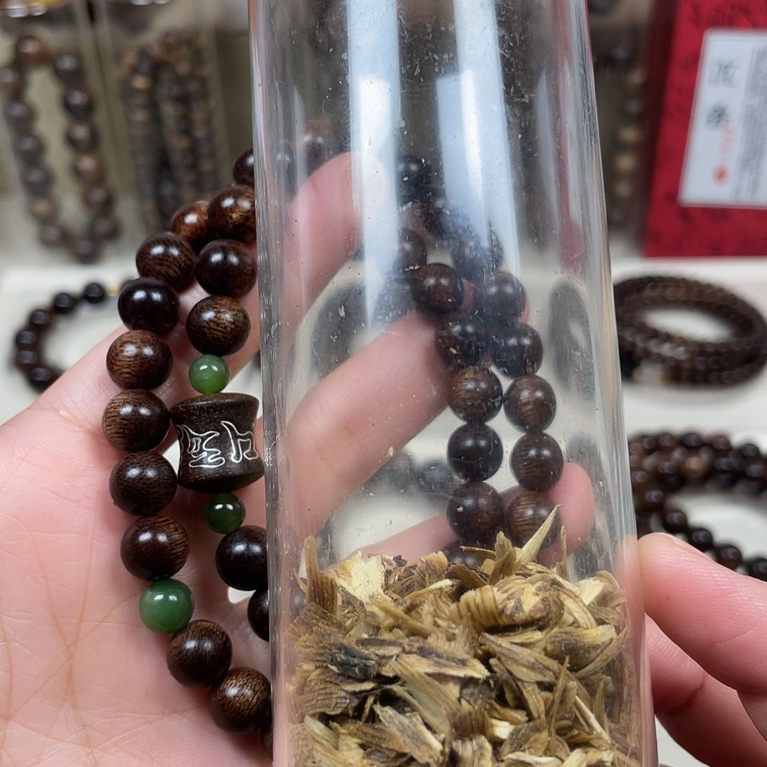 沉香沉香碎屑+越南芽庄白奇楠留疤料0.9