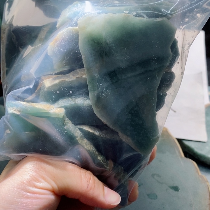 翡翠挂件未镶嵌翡翠原材料15
