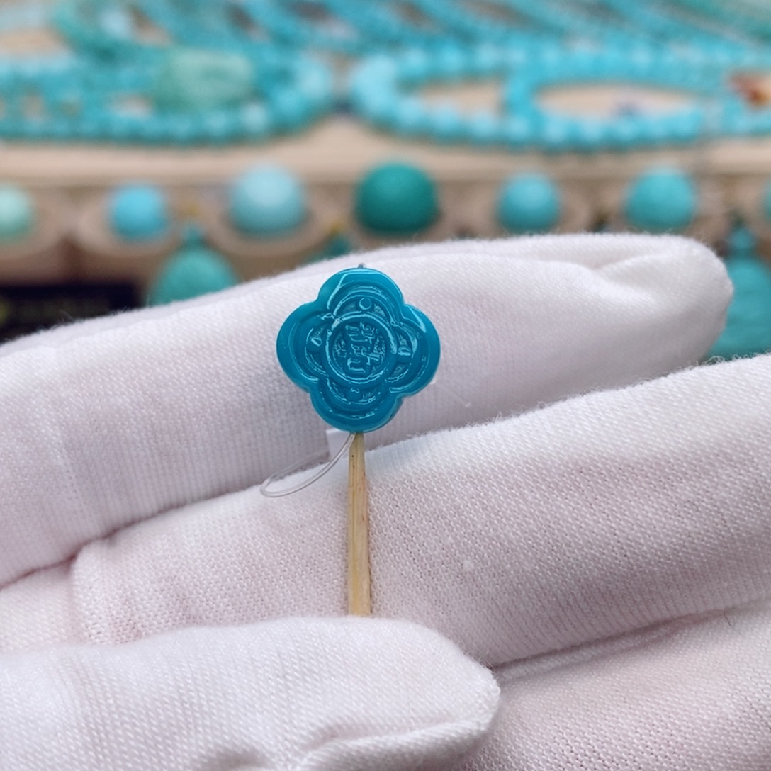 绿松石未镶嵌珠宝奇石