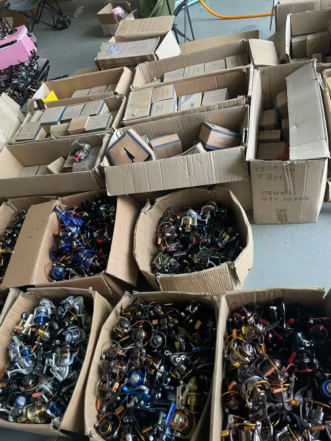 【随机发】塑料线杯 2000型金属机芯  纺车轮