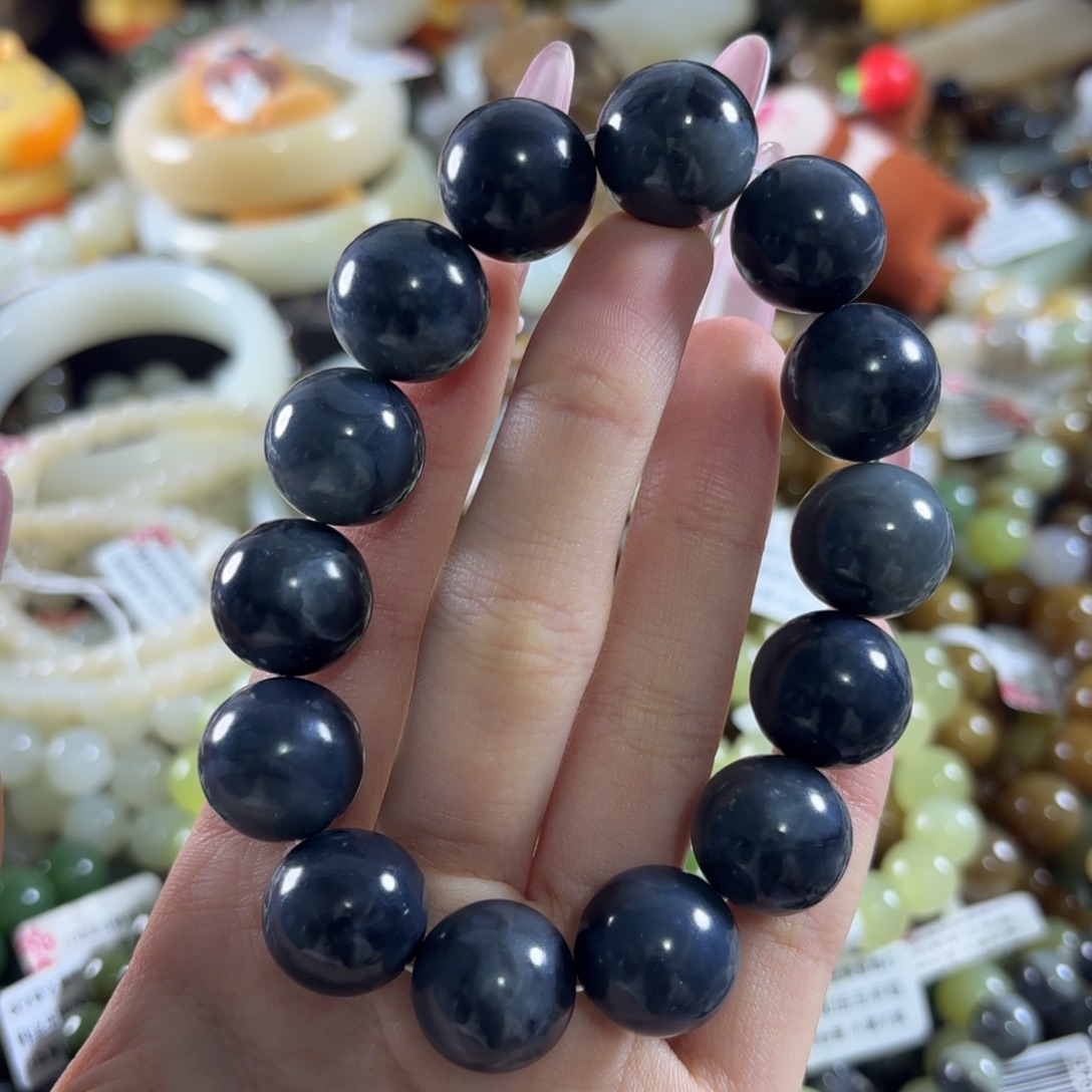 和田玉未镶嵌手链随机发一