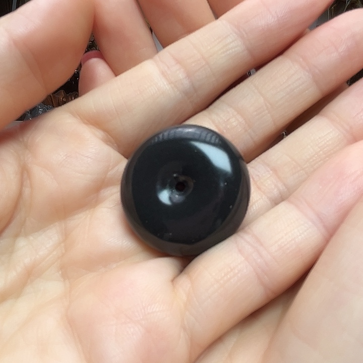 和田玉（墨玉）未镶嵌颈饰平安扣