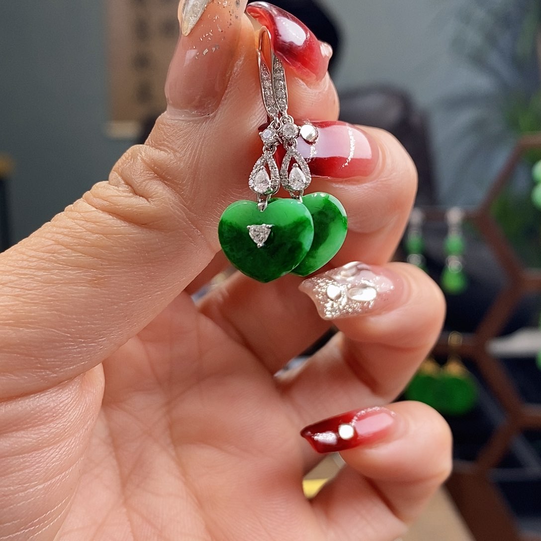 翡翠耳饰18K金镶嵌翡翠