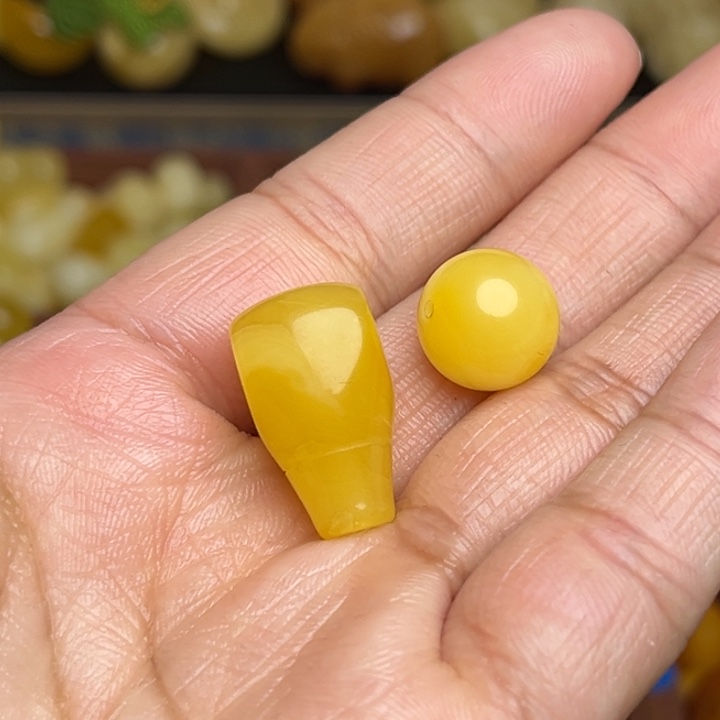 啊***秀蜜蜡未镶嵌珠宝奇石天然蜜蜡配饰2个