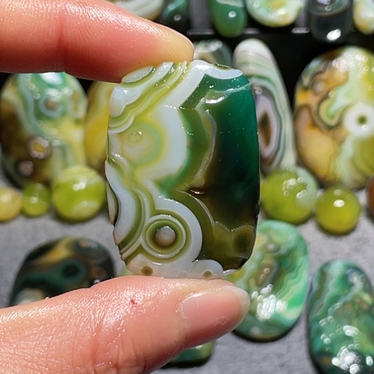 【闪购商品】玛瑙珠宝奇石未镶嵌刘*生