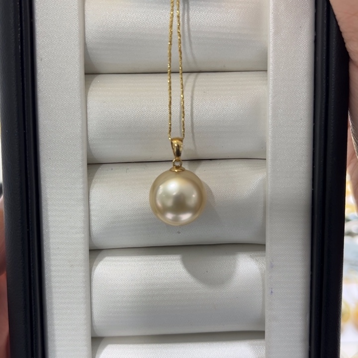 海水珍珠漏金珠瓜子扣吊坠12-13mm18K金镶嵌