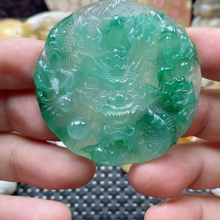 石英质玉颈饰未镶嵌