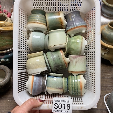 紫砂花盆018微瑕品口径3厘米左右